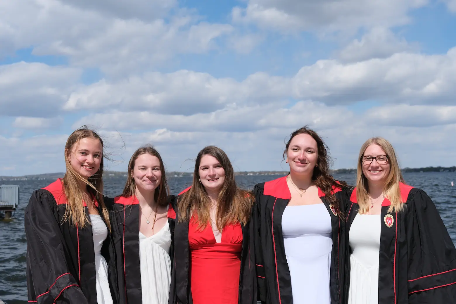 Lakeshore Path graduation photo location idea